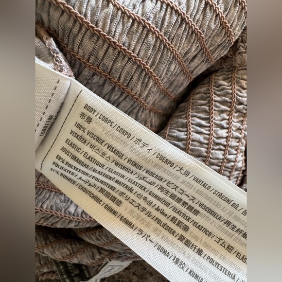 Abercrombie & Fitch Leopard Smocked Wide Leg Jumpsuit- Medium - Picture 5 of 5